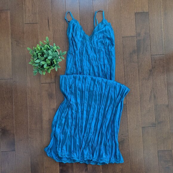 LE CHATEAU VINTAGE BLUE SATIN MAXI DRESS - Picture 1 of 4